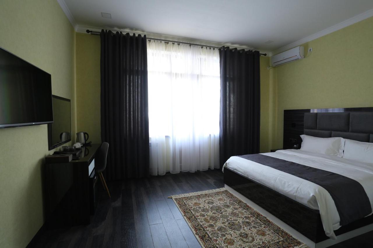Hotel 777 Dushanbe Exterior photo